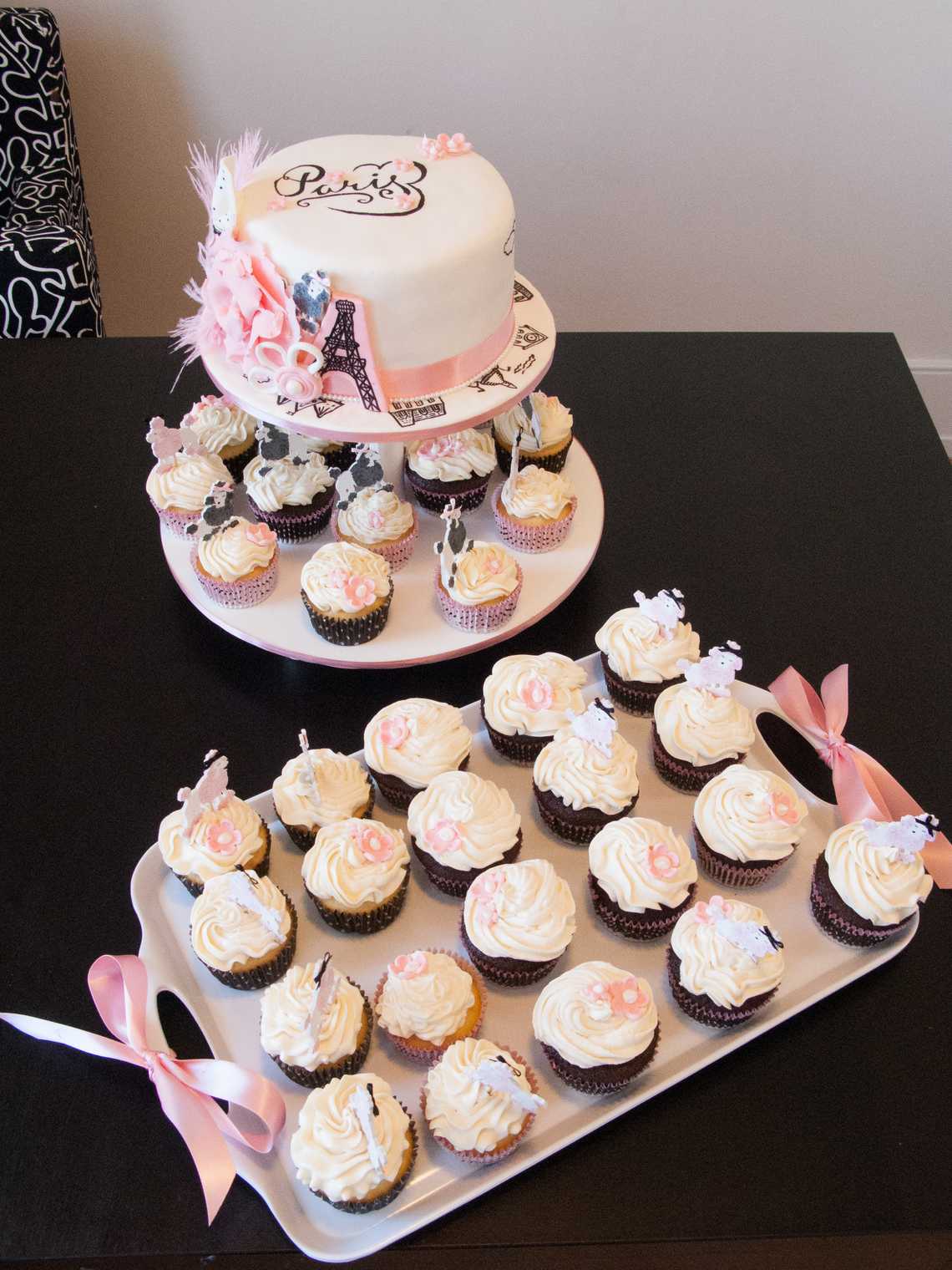 Paris Cake and Set of Cupcakes — February 1, 2013