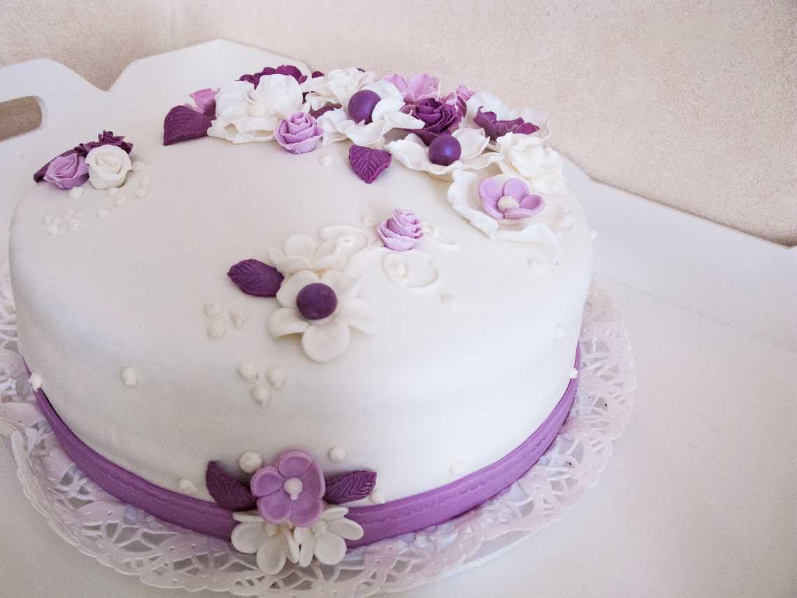 Purple Flowers Cake — January 1, 2012