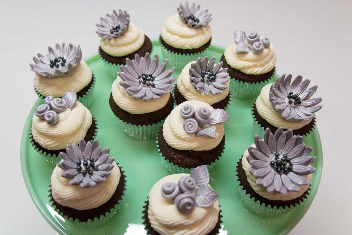 Cupcakes with Silver Flowers — December 18, 2015